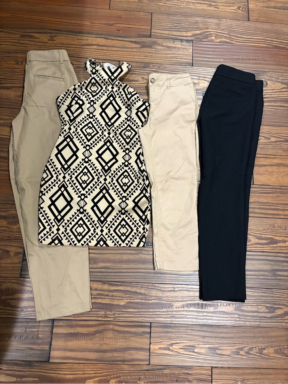 Women’s reseller bundle of dress items